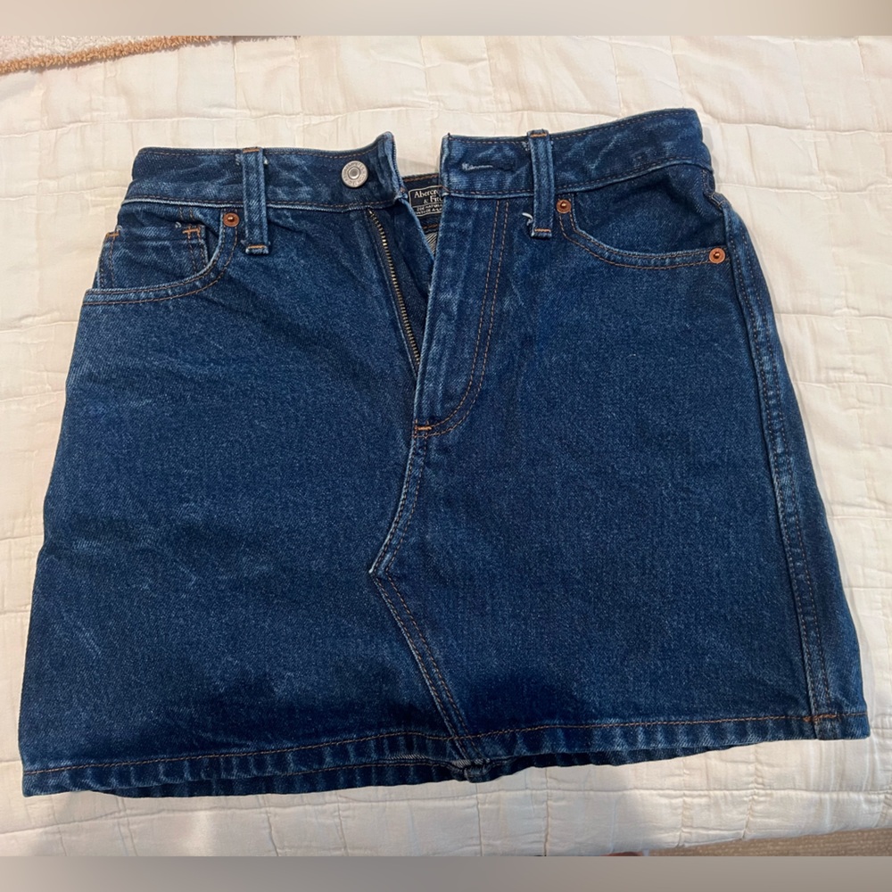 Abercrombie | Dark Blue Denim Skirt | Size 24